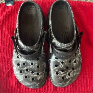 Crocs Black and Gray Camo mens shoe